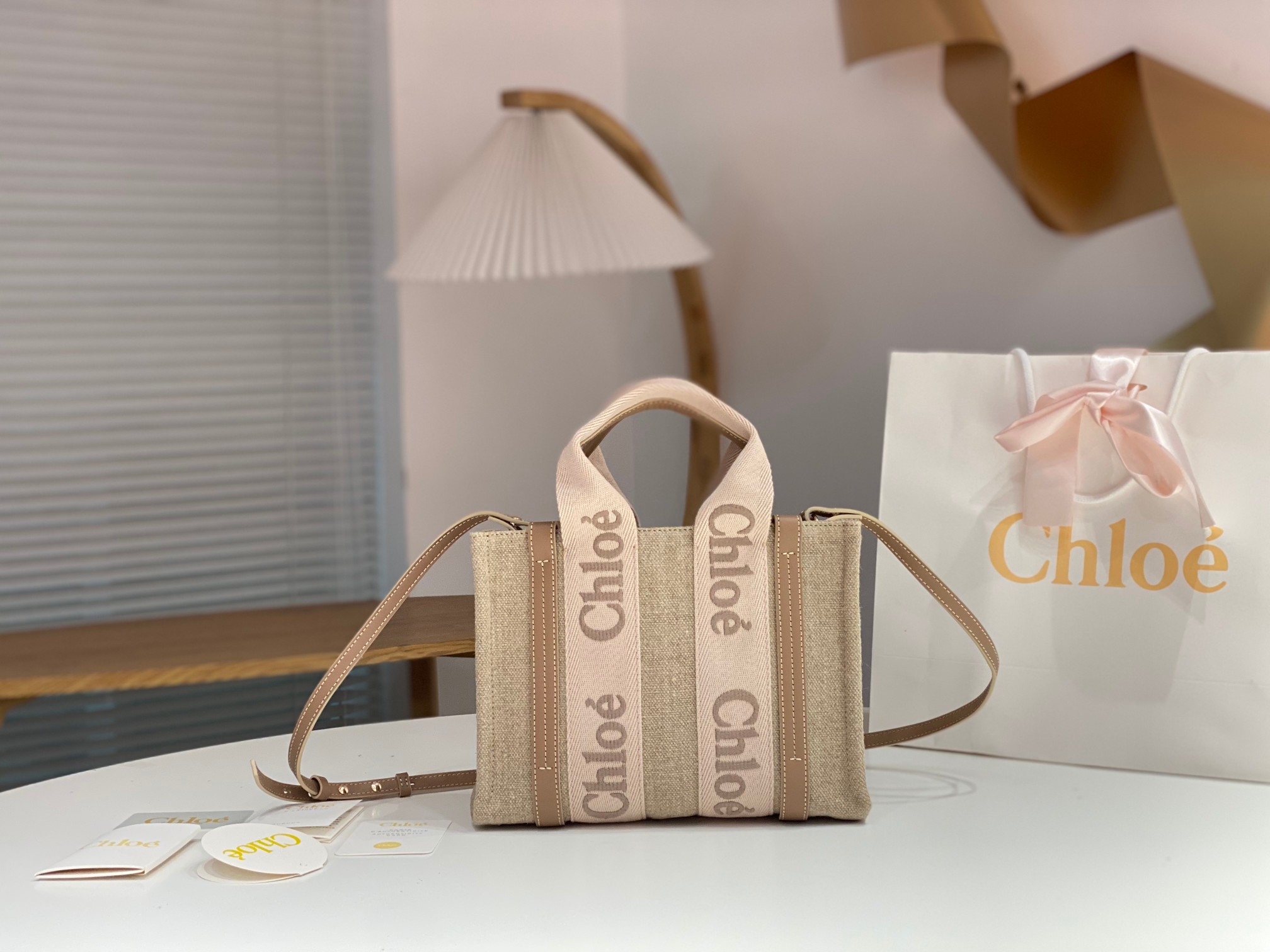 Chloe Small Woody Tote Bag In Linen